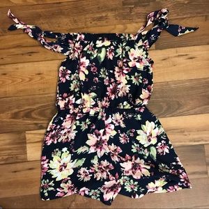 Flower Romper Size Medium Navy Blue NWT
